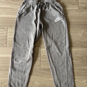 Nike Kids Gray Fleece Joggers with White Logo